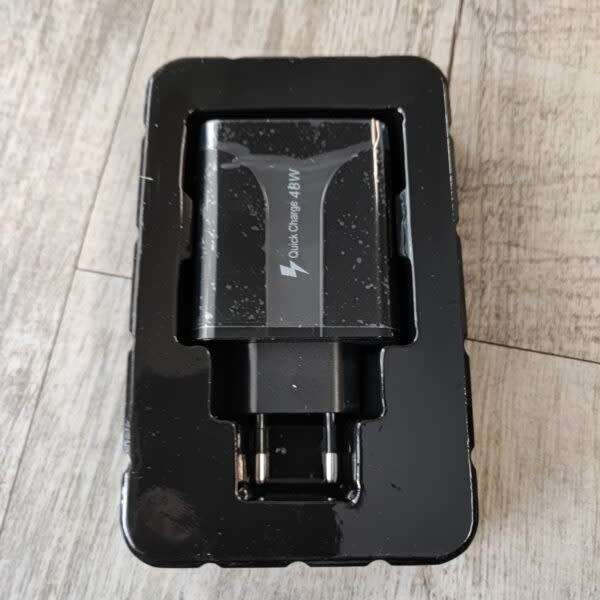 48W Charger Plug - 4 USB Ports & 1 Type C Port