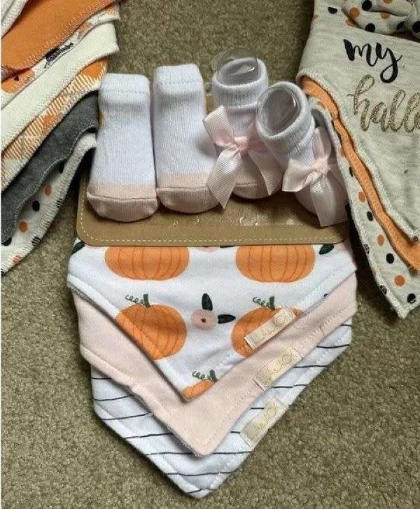 Lila & Jack 5 pack Thanksgiving Bandana Bib and Sock Set - 0-6 months