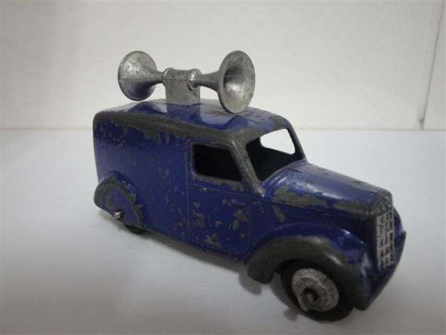 Dinky Loud Speaker Van No 34c made on England by Meccano