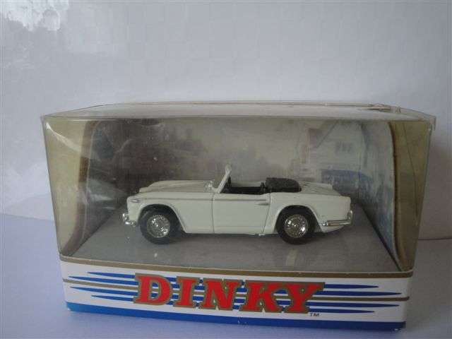 Dinky Triumph TR4A DY20