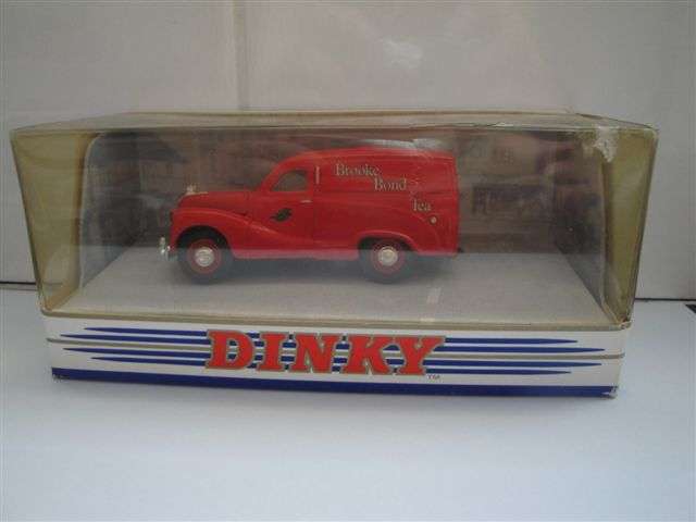 Dinky 1953 Austin A40 DY-15B Brooke Bond Tea made by Matchbox