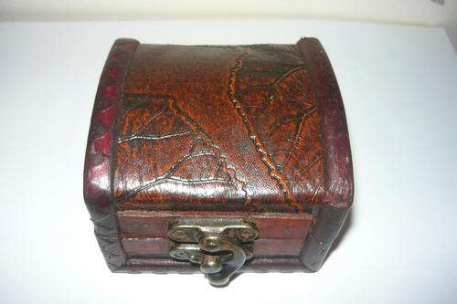 Beautiful Small SQ Hand Crafted Wooden Trinket Box