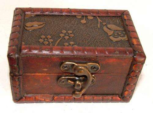 Beautiful Small SQ Wood Trinket Box
