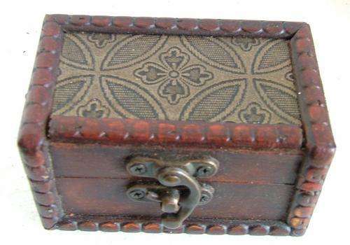 Beautiful Small SQ Wood Trinket Box