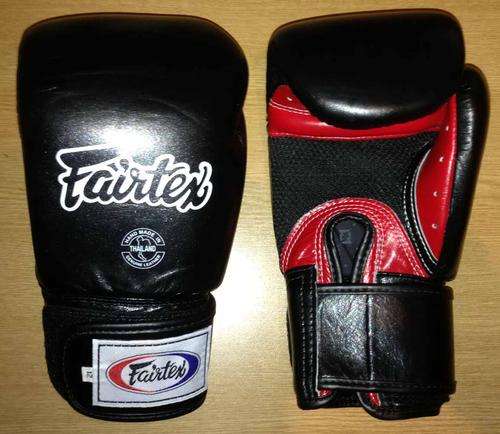Fairtex Breathable Training Gloves-Black/Red 12Oz