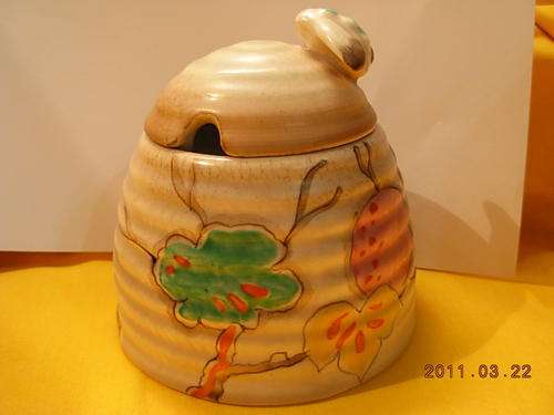 CLARICE CLIFF HONEY POT @ low low low start!!!