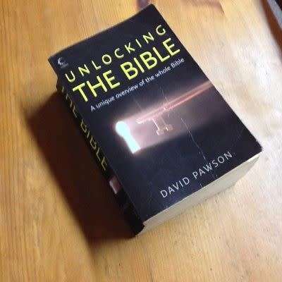 Unlocking The Bible - A Unique Overview of the Whole Bible by David Pawson 1342 pages