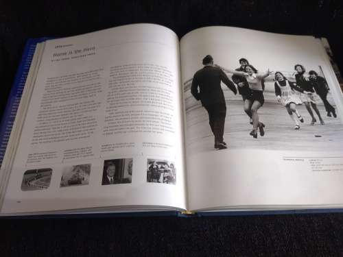 Moments - The Pulitzer Prize Photographs - A Visual Chronicles of our Times by Hal Buell