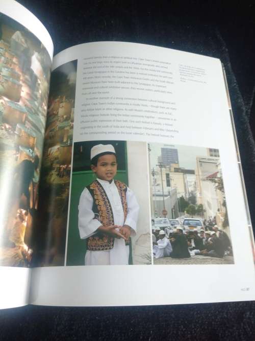 Cape Town Uncovered a People`s City by Gillian Warren-Brown, Yazeed Fakier, Eric Miller