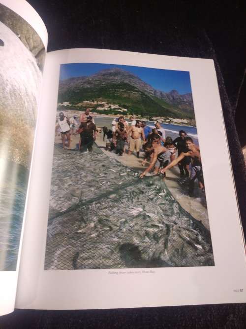 Cape Town Uncovered a People`s City by Gillian Warren-Brown, Yazeed Fakier, Eric Miller