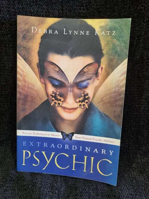 Extraordinary Psychic by Debra Lynne Katz