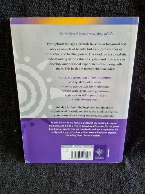 Way of Crystal Healing by Roland Bonewitz