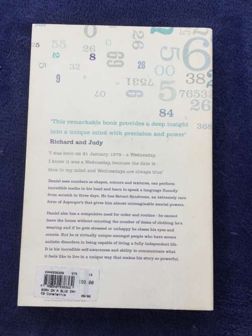 Born on a Blue Day: A Memoir of Asperger`s and An Extraordinary Mind Daniel Tammet