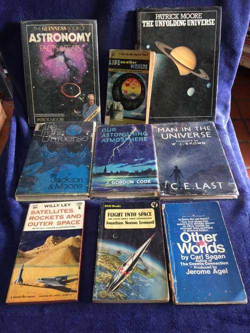 Selection of 9 Astronomy Books on the Universe