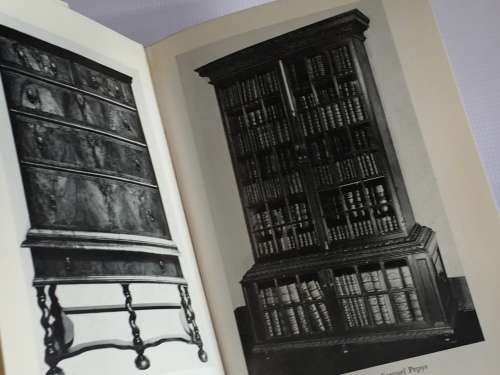 English Furniture Styles by Ralph Fastnedge