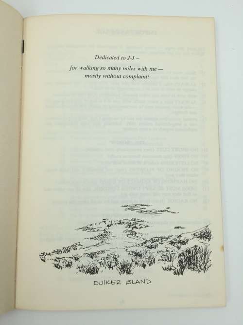 A Walking Guide for the Hout Bay to Simon`s Town Mountains by Shirley Brossy