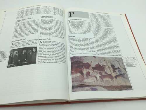 An Illustrated Dictionary of South African History by Cristopher C Saunders