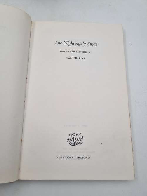 The Nightingale Sings - Sannie Uys
