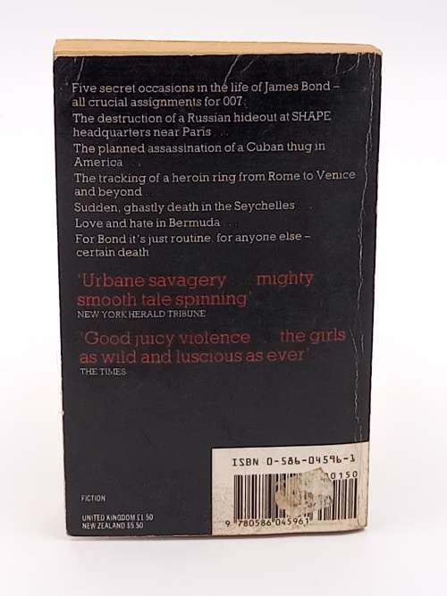 James Bond ~ For Your Eyes Only by Ian Fleming | Scarce `Girls on Guns` Cover