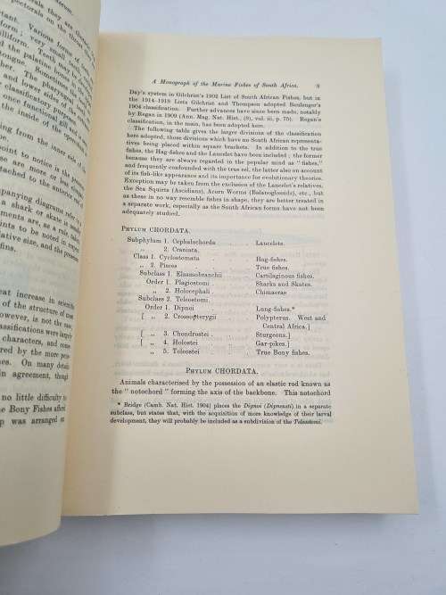 A Monograph of the Marine Fishes of South Africa - K. H. Barnard