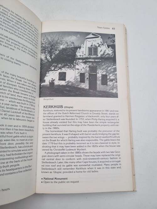 A Concise Guide to Cape Dutch Houses by Phillida Brooke Simons