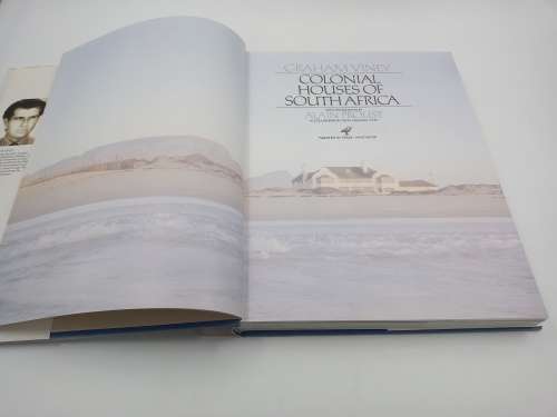 Colonial Houses of Africa by Graham Viney and Alain Proust | Hardcover in slipcase