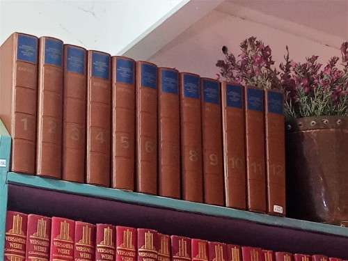 Die Afrikaanse Woordeboek - Volume 1 to 7