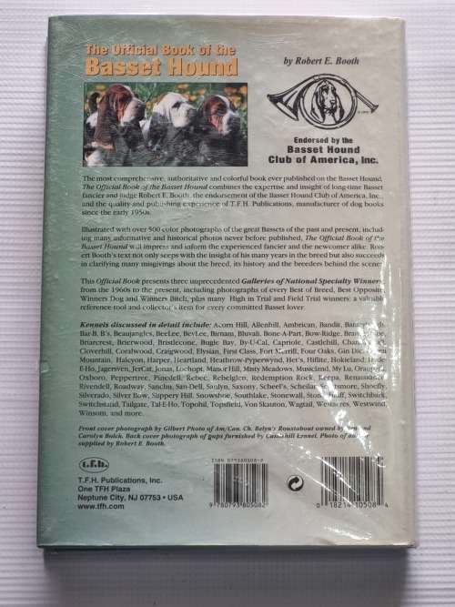 The Official Book of the Basset Hound - Robert E Booth