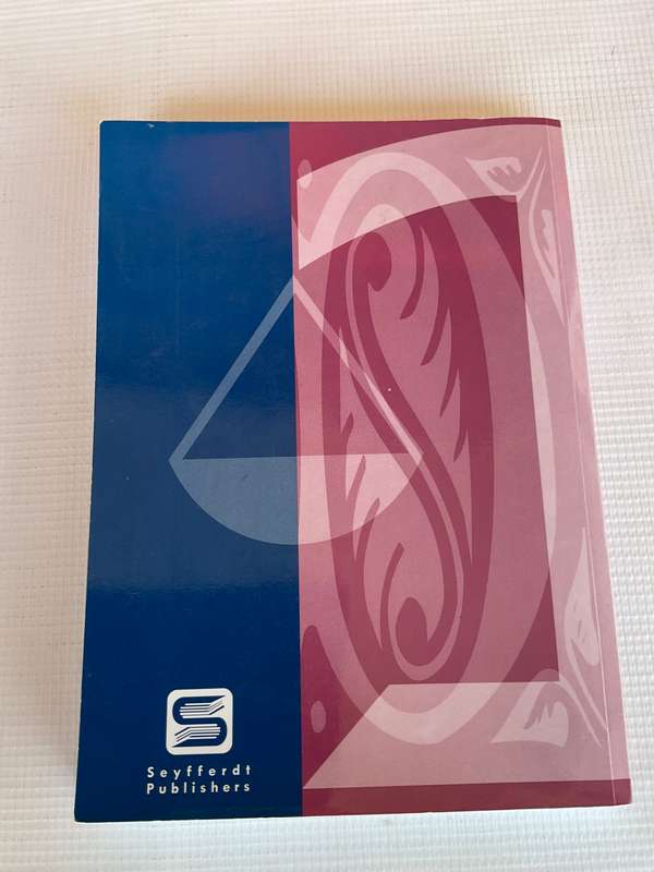 Financial Accounting AO+L by Hannelie le Roux