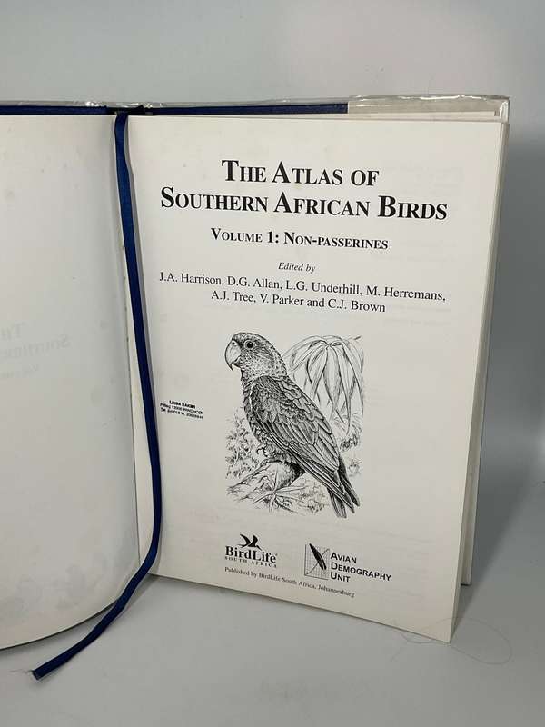 The Atlas of Southern African Birds Volumes 1: Non-passerines and Volume 2: Passerines