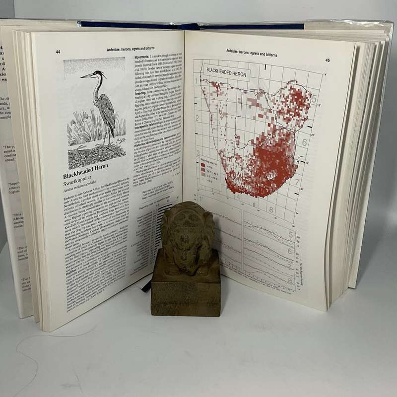 The Atlas of Southern African Birds Volumes 1: Non-passerines and Volume 2: Passerines
