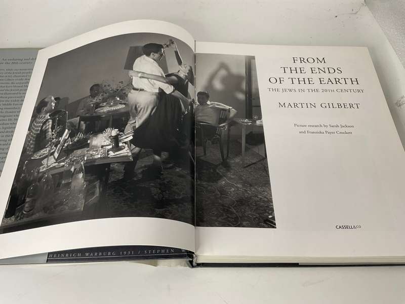 From the Ends of the Earth : The Jews in the 20th Century - Martin Gilbert
