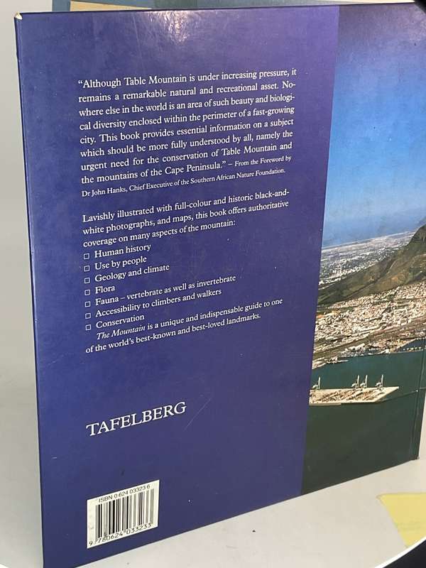 The Mountain: An Authoritative Guide to the Table Mountain Chain - Douglas Hey | Plus news clippings