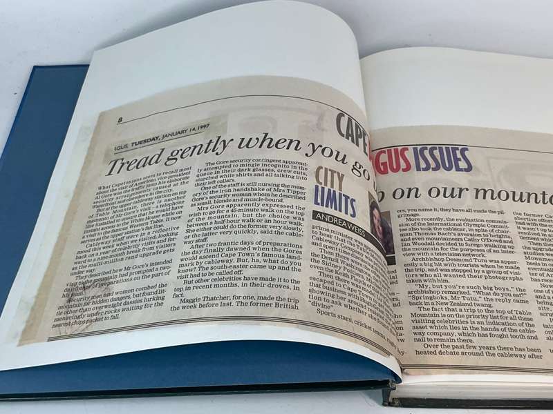 The Mountain: An Authoritative Guide to the Table Mountain Chain - Douglas Hey | Plus news clippings