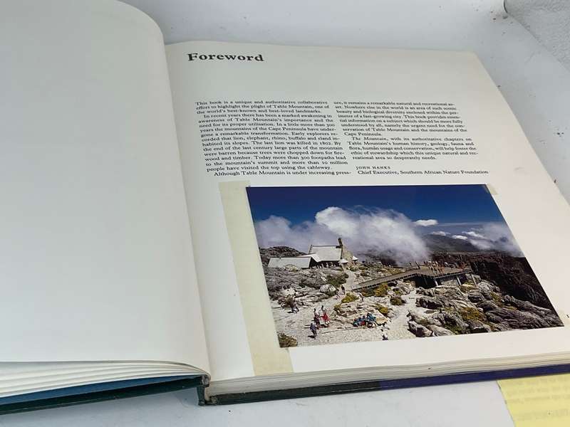 The Mountain: An Authoritative Guide to the Table Mountain Chain - Douglas Hey | Plus news clippings