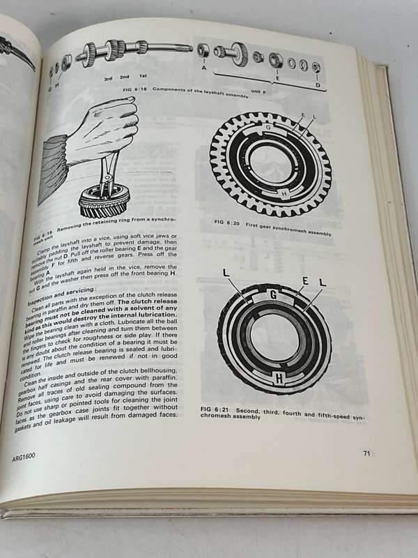 Alfa Romeo Giulia 1300 1600 1750 2000 1962-76 Autobook 724 - Kenneth Ball