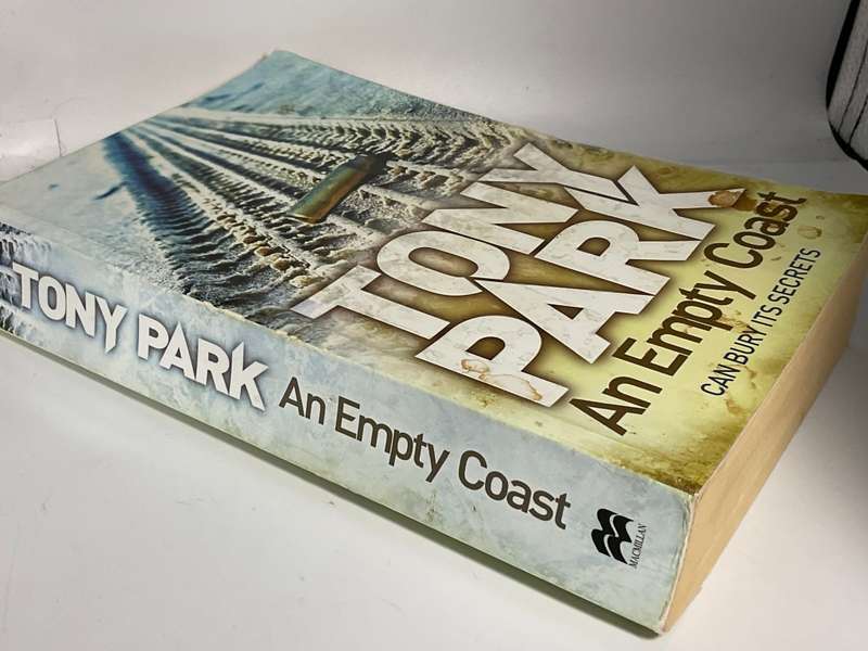 An Empty Coast - Tony Park | Large Format