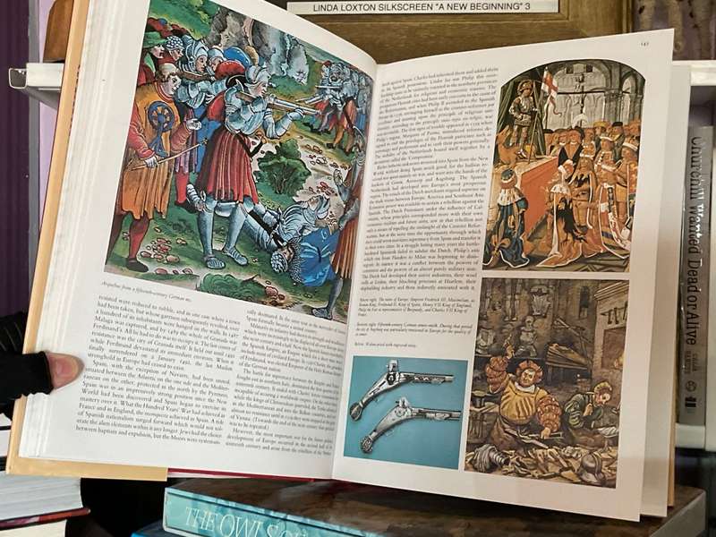 History of Warfare by HW Koch | Large & well illustrated