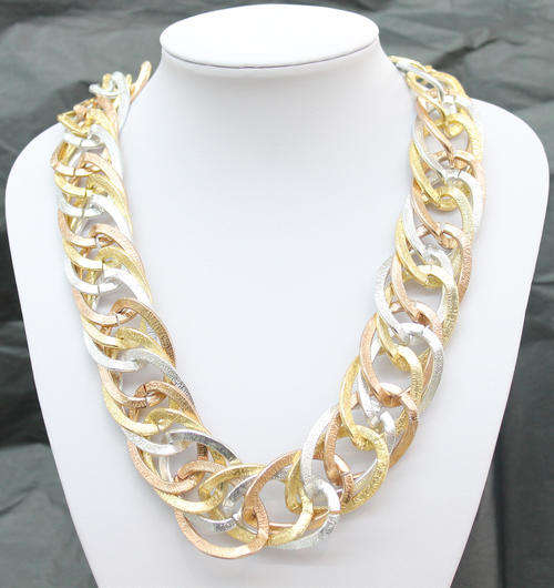 Fashion gold necklace