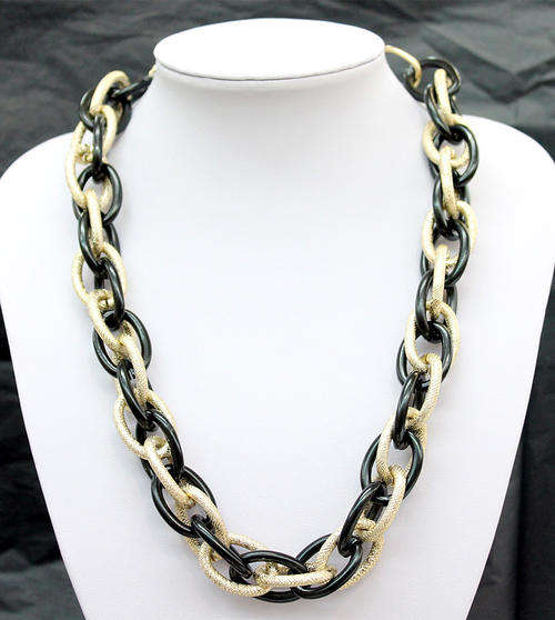 Fashion necklace