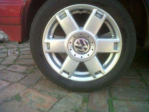 VW velocity center caps