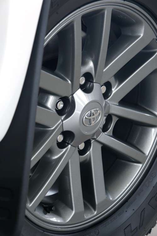 Toyota Hilux centre caps