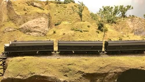 Athearn diesel, F7A unit and Dummy B units