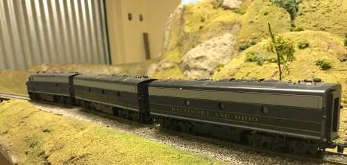 Athearn diesel, F7A unit and Dummy B units