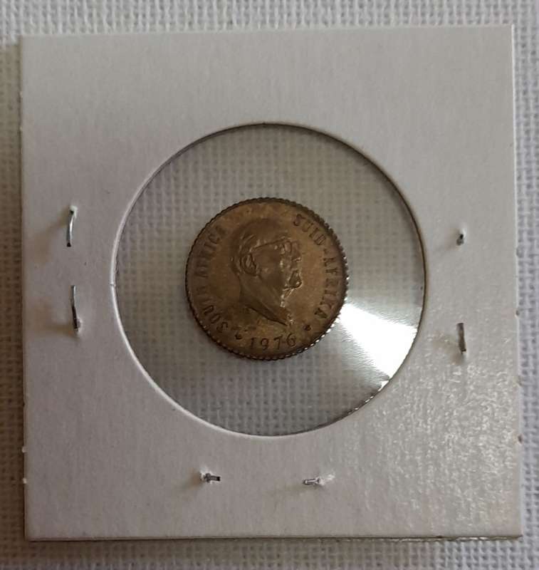 VERY SCARCE !!  1976 UNCIRCULATED 1/2c Commemorative issue 1968 - 1975