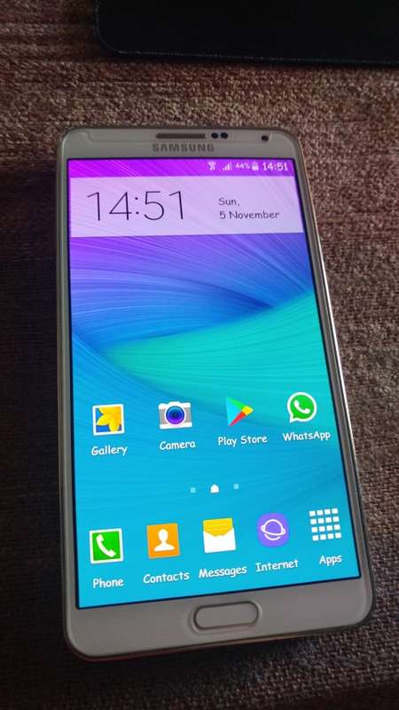 SAMSUNG GALAXY NOTE 3 32GB (WHITE) **VERY GOOD CONDITION**