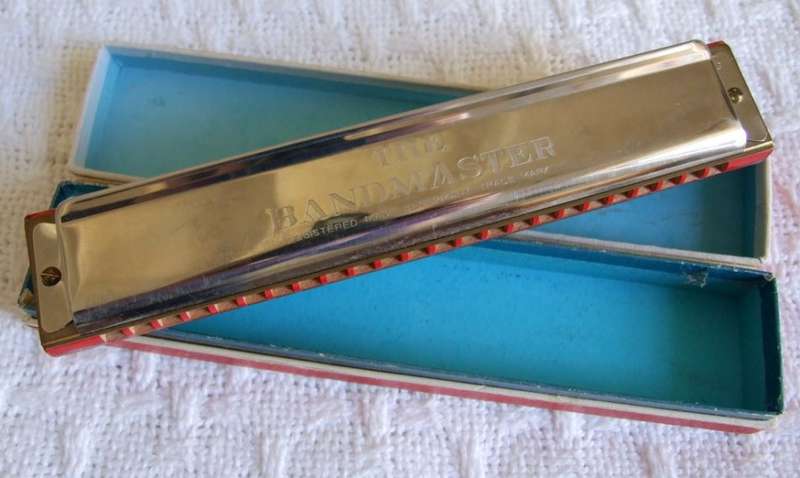 Boxed BANDMASTER Harmonica in very good condition, made in Germany.