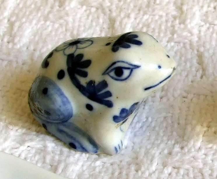 Vintage pair of blue and white Frog Salt & Pepper shakers with ceramic condiment spoon
