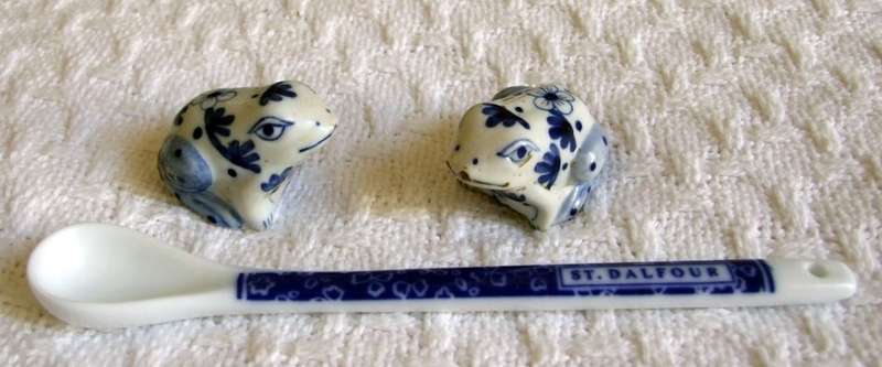 Vintage pair of blue and white Frog Salt & Pepper shakers with ceramic condiment spoon