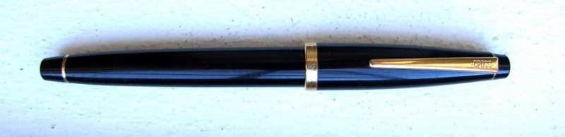 CROSS SOLO FOUNTAIN PEN, BLACK WITH GOLD TRIM, B NIB